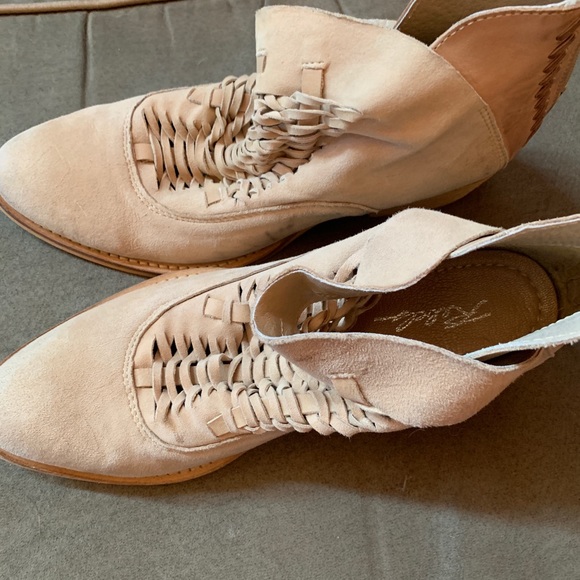 Booties!!! - Picture 2 of 4